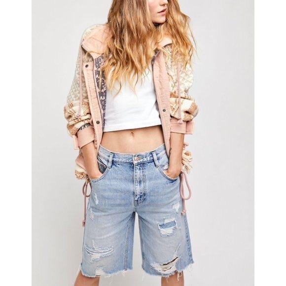 SOLD ON CURTSY - Picture 2 of 13